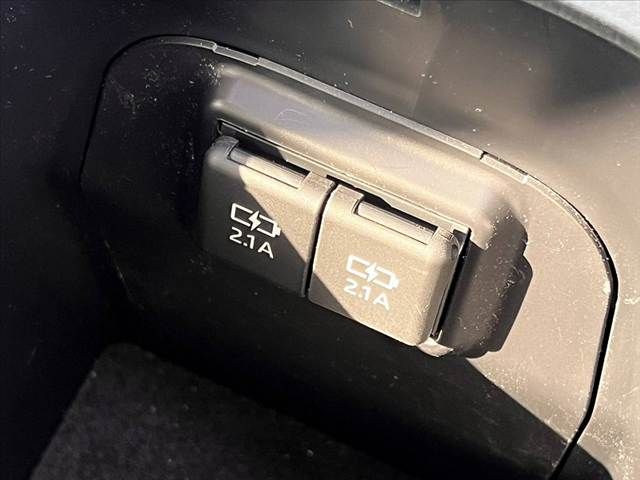 TOYOTA RAV4 2WD 2019