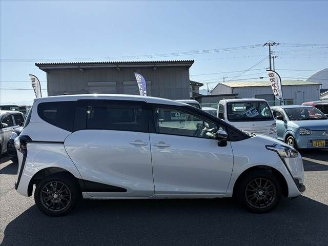TOYOTA SIENTA 4WD 2016
