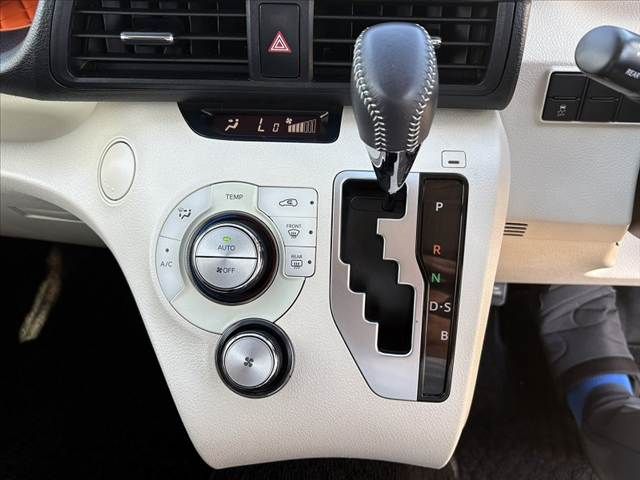 TOYOTA SIENTA 4WD 2016