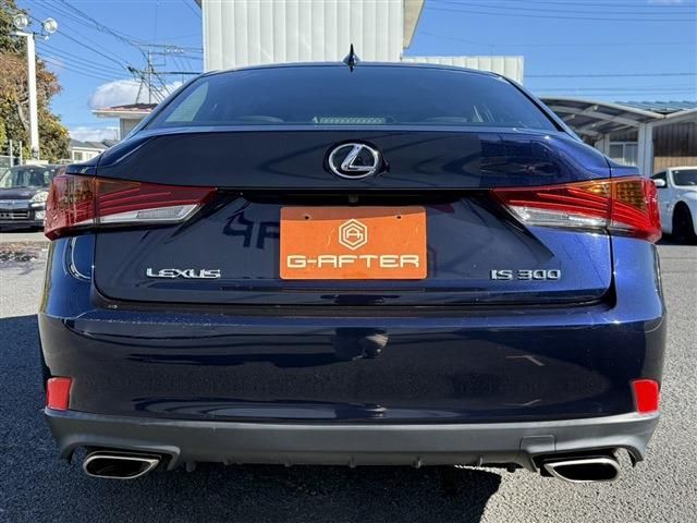 TOYOTA LEXUS IS300 2017