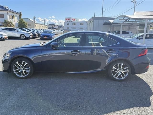 TOYOTA LEXUS IS300 2017