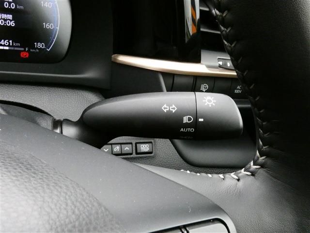 TOYOTA CROWN SPORT 2024