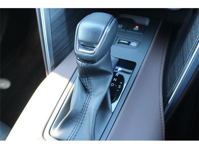 TOYOTA HARRIER HYBRID 2023