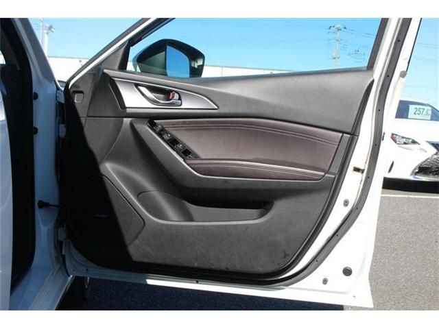 MAZDA AXELA SPORTS 2017