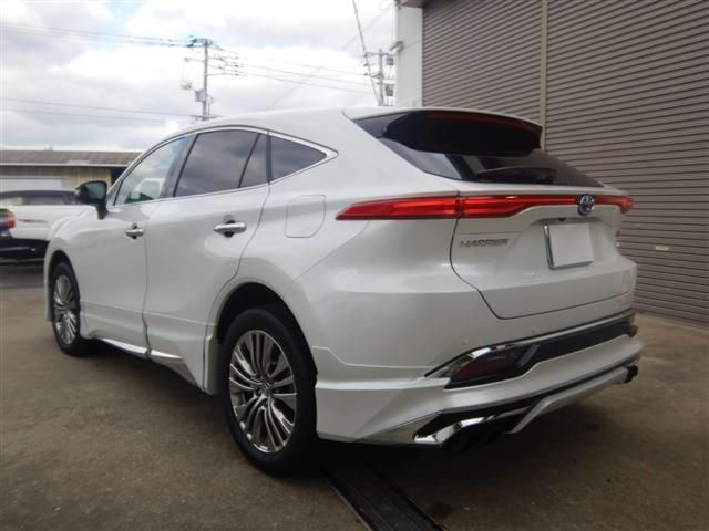 TOYOTA HARRIER HYBRID 2024