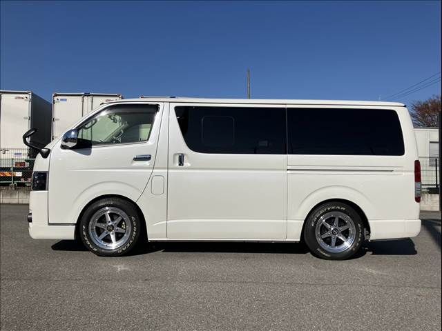 TOYOTA HIACE van 2WD 2017