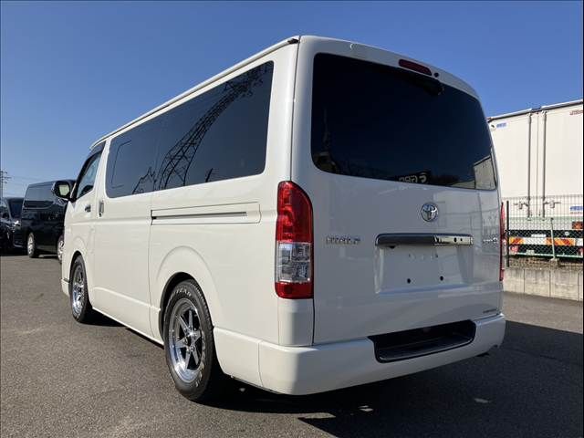 TOYOTA HIACE van 2WD 2017