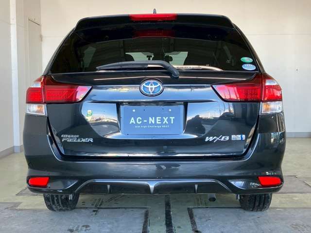 TOYOTA COROLLA FIELDER HYBRID 2016