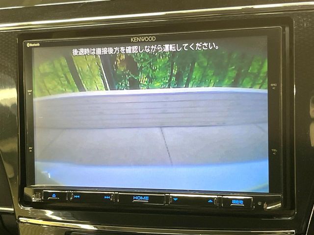 TOYOTA PRIUS Alpha 2015