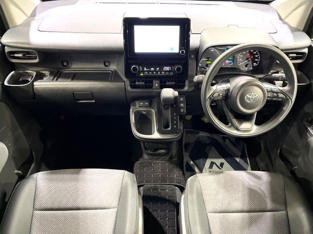 TOYOTA SIENTA HYBRID 2024