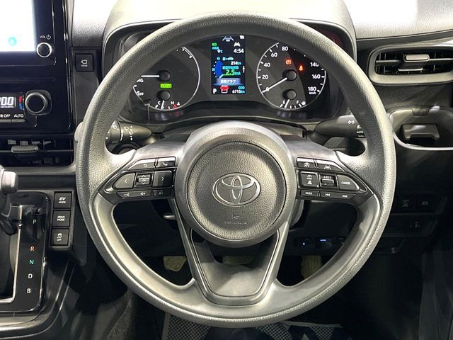 TOYOTA SIENTA HYBRID 2024