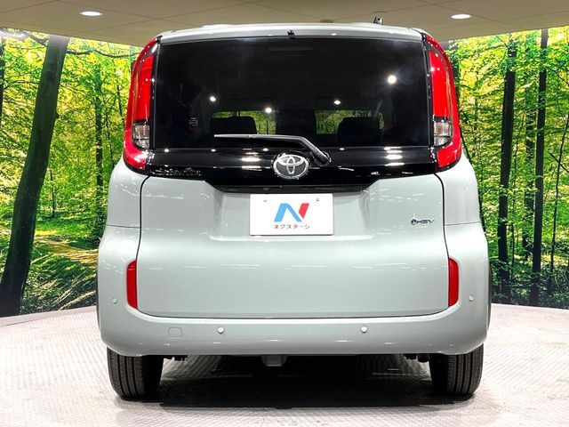 TOYOTA SIENTA HYBRID 2024