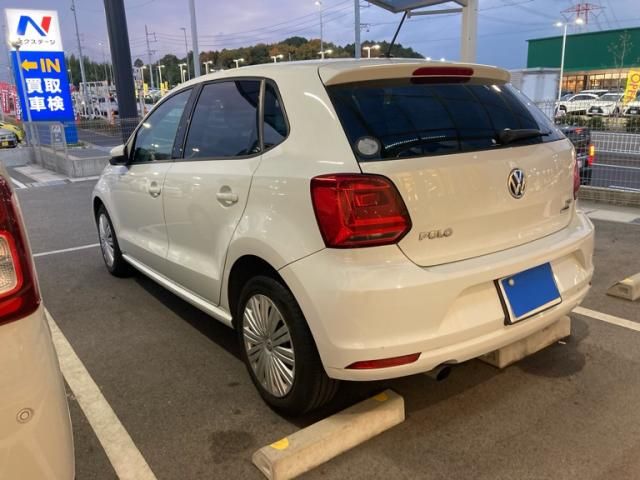 VOLKSWAGEN VOLKSWAGEN POLO 2015