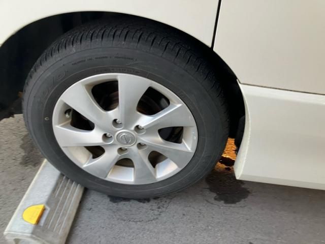 NISSAN SERENA  WG 2011