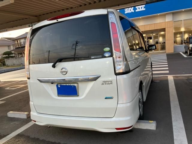 NISSAN SERENA  WG 2011