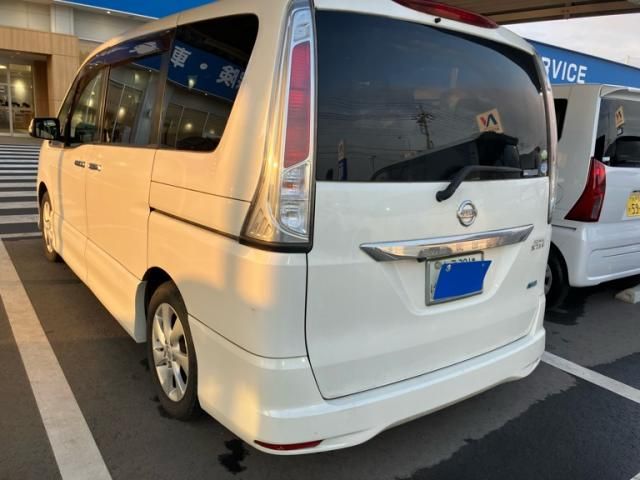 NISSAN SERENA  WG 2011