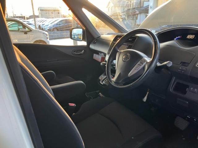 NISSAN SERENA  WG 2011