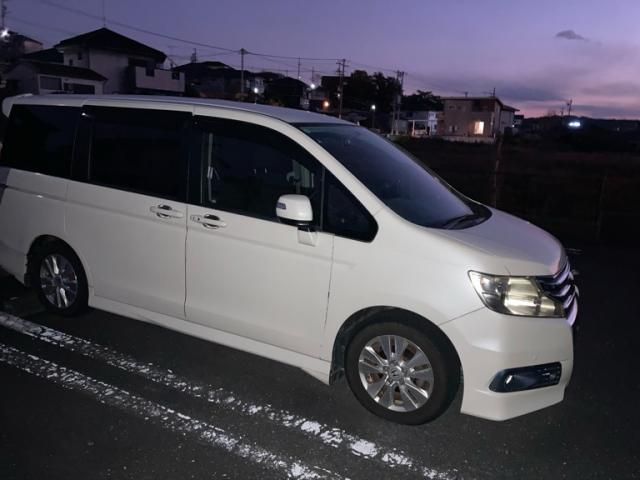 HONDA STEPWAGON SPADA 2009