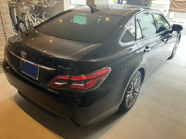 TOYOTA CROWN sedan hybrid 4WD 2018