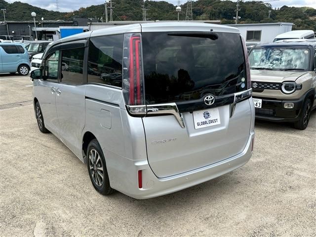 TOYOTA ESQUIRE 2019