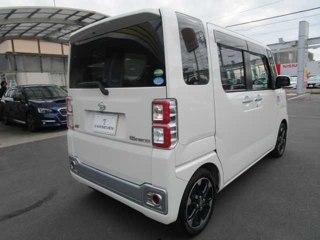 DAIHATSU WAKE 2014