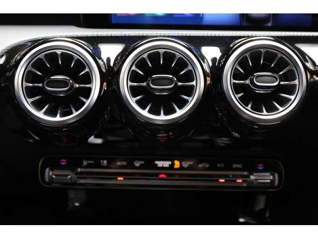 MERCEDES BENZ MERCEDES BENZ CLA class 2024