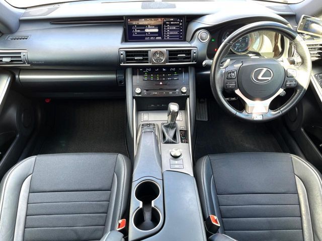 TOYOTA LEXUS IS350 2016