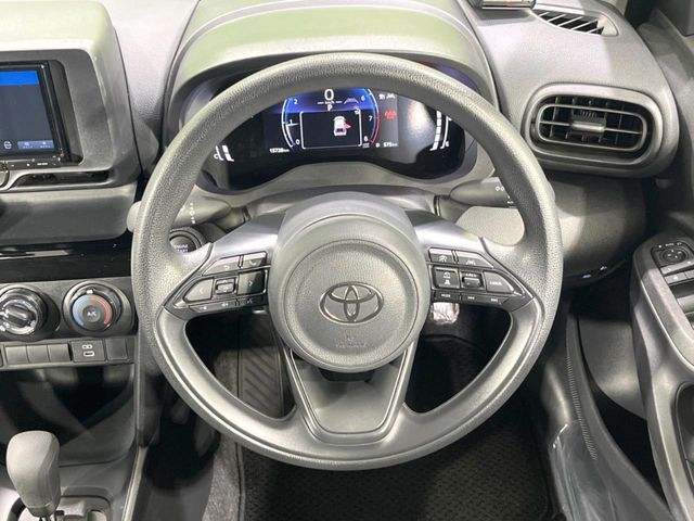 TOYOTA YARIS CROSS 2025