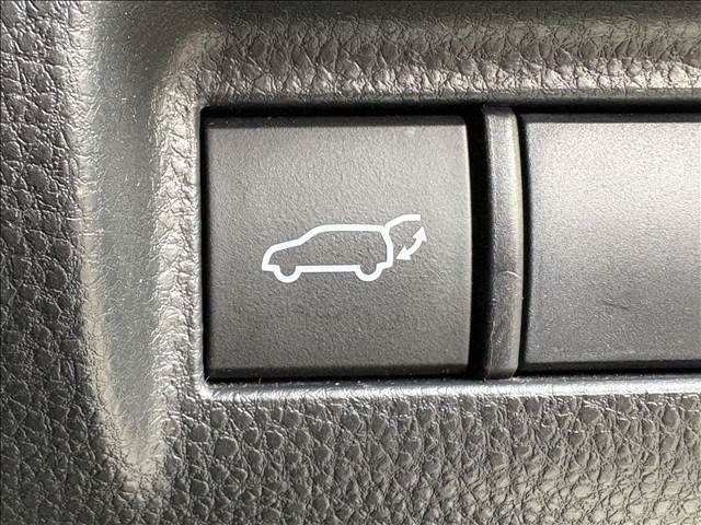 TOYOTA HARRIER HYBRID 2020