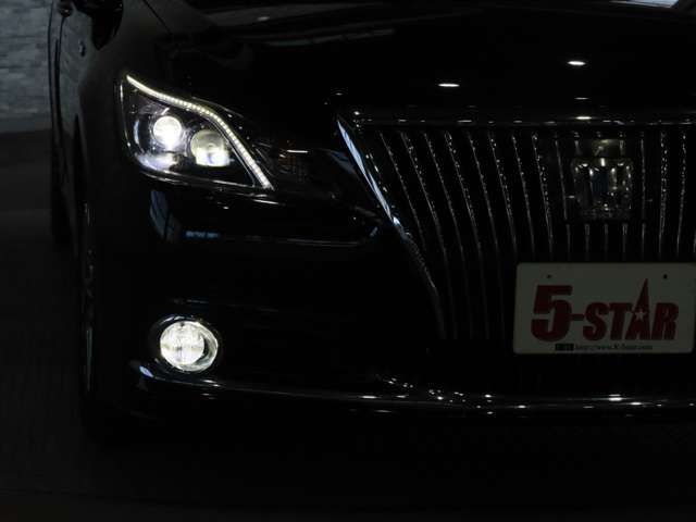 TOYOTA CROWN MAJESTA HYBRID 2015