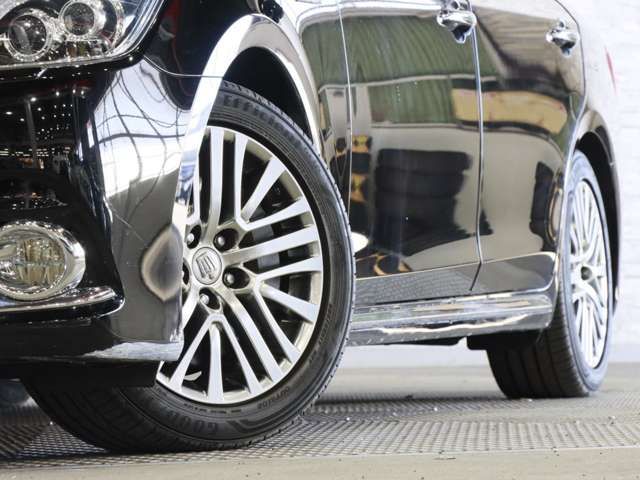 TOYOTA CROWN MAJESTA HYBRID 2015