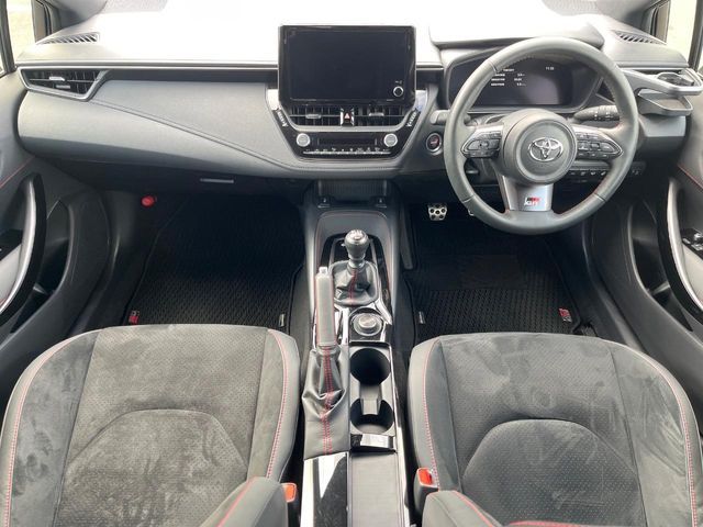 TOYOTA GR COROLLA 2024