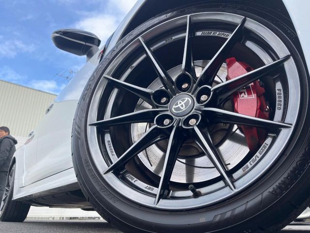 TOYOTA GR COROLLA 2024