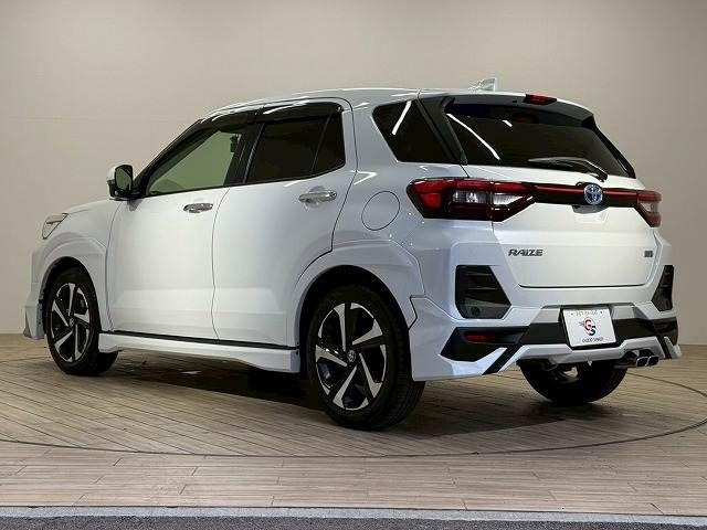 TOYOTA RAIZE HYBRID 2023