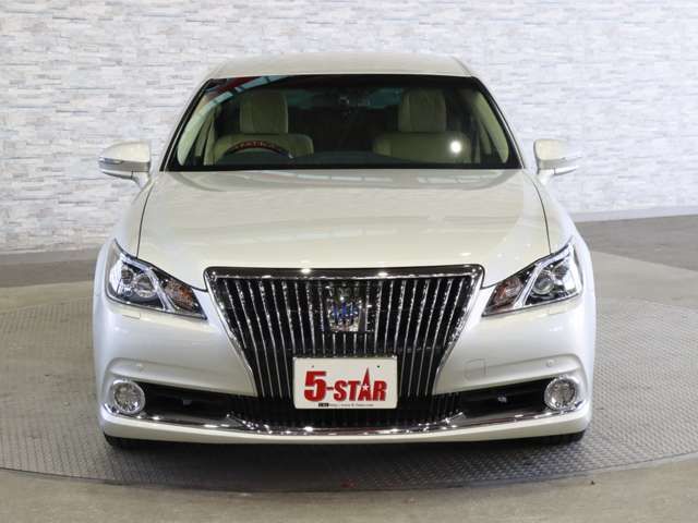TOYOTA CROWN MAJESTA HYBRID 2014