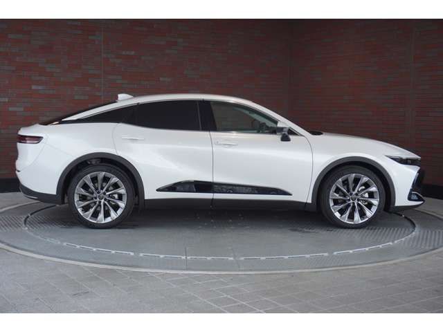 TOYOTA CROWN CROSSOVER 2023