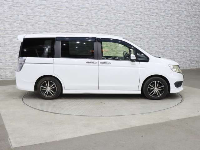 HONDA STEPWAGON SPADA 2012