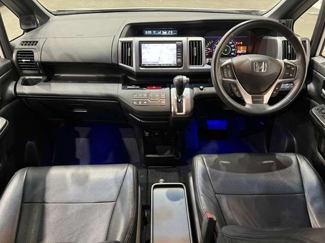 HONDA STEPWAGON SPADA 2012
