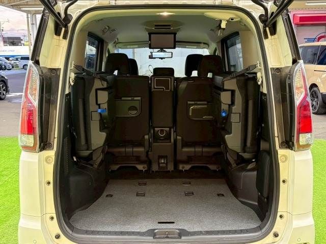 NISSAN SERENA  S-HYBRID 2016