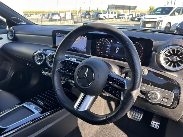 MERCEDES BENZ MERCEDES BENZ CLA class 2024