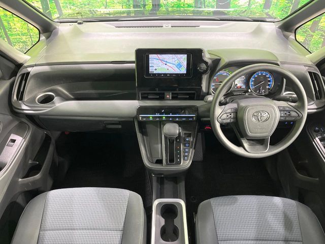 TOYOTA NOAH HYBRID 2025