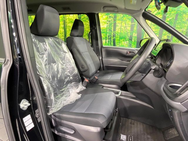 TOYOTA NOAH HYBRID 2025