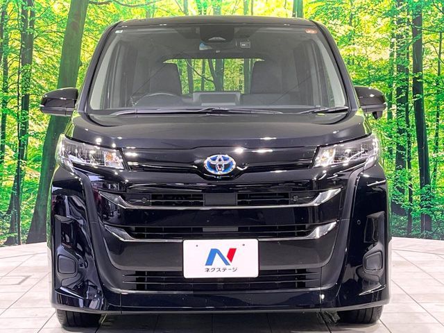 TOYOTA NOAH HYBRID 2025