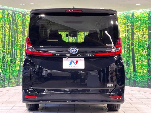 TOYOTA NOAH HYBRID 2025