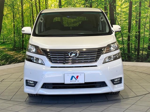 TOYOTA VELLFIRE 2010