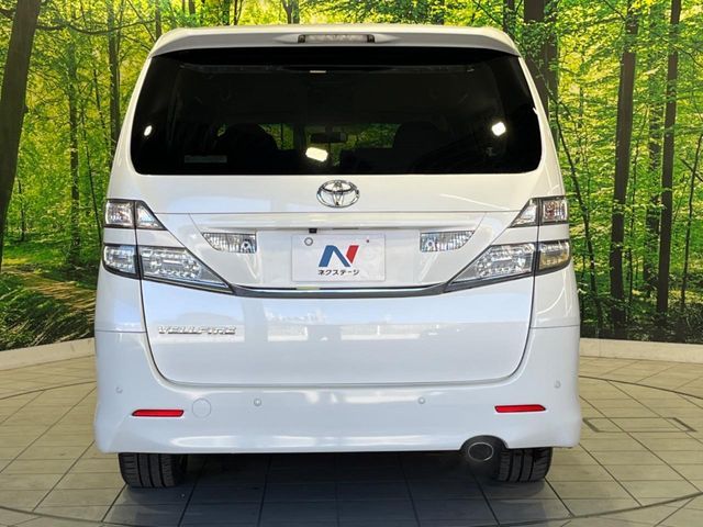 TOYOTA VELLFIRE 2010