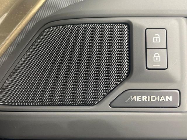 ROVER ROVER DEFENDER 2025