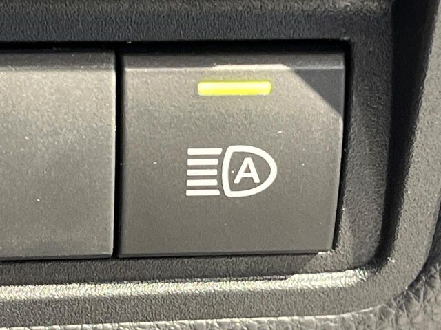 TOYOTA YARIS HYBRID 2025