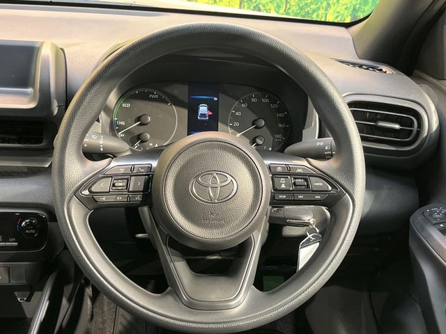 TOYOTA YARIS HYBRID 2025