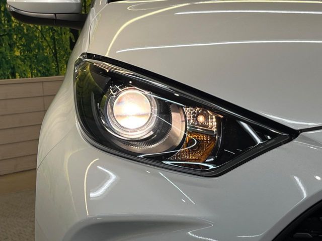 TOYOTA YARIS HYBRID 2025